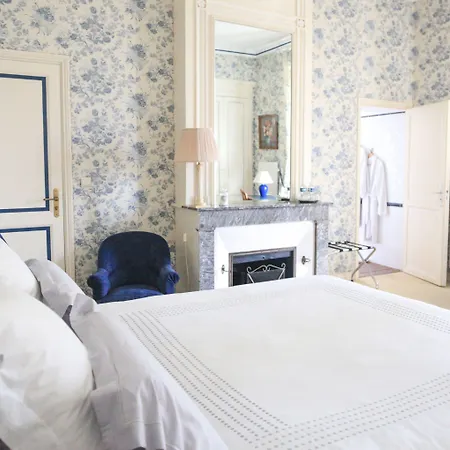 Chateau Sénailhac Bed & Breakfast Tresses