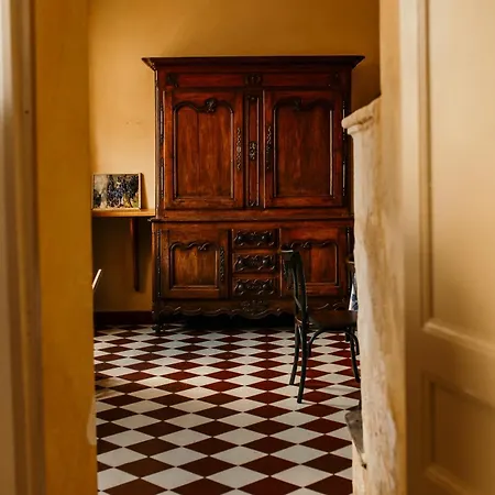 Chateau Senailhac Oda ve Kahvaltı