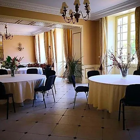 Chateau Senailhac Bed & Breakfast 3*