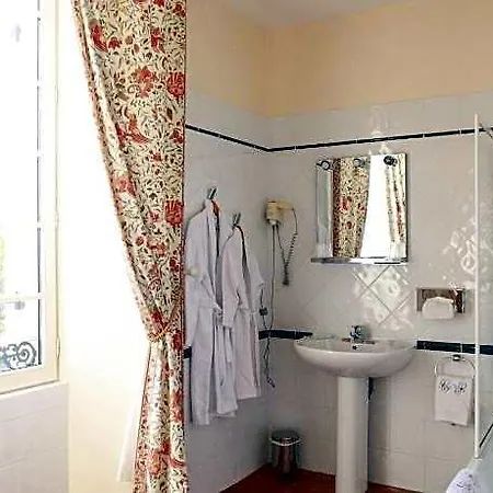 Chateau Senailhac Frühstückspension Tresses