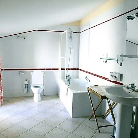 Chateau Senailhac 3*