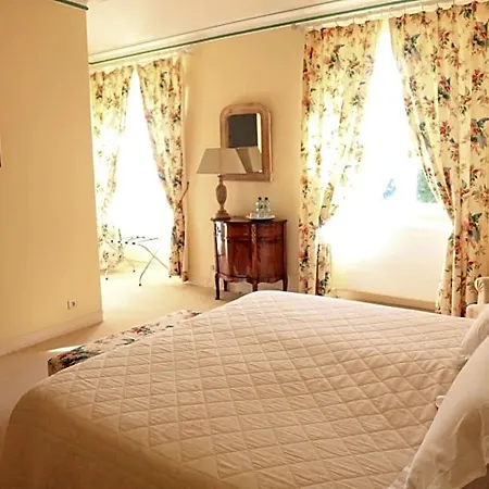 Bed & Breakfast Chateau Senailhac 3*