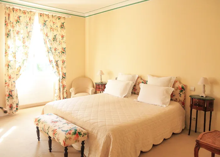 Bed & Breakfast Chateau Sénailhac Tresses