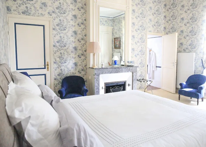 Chateau Senailhac Bed & Breakfast Tresses